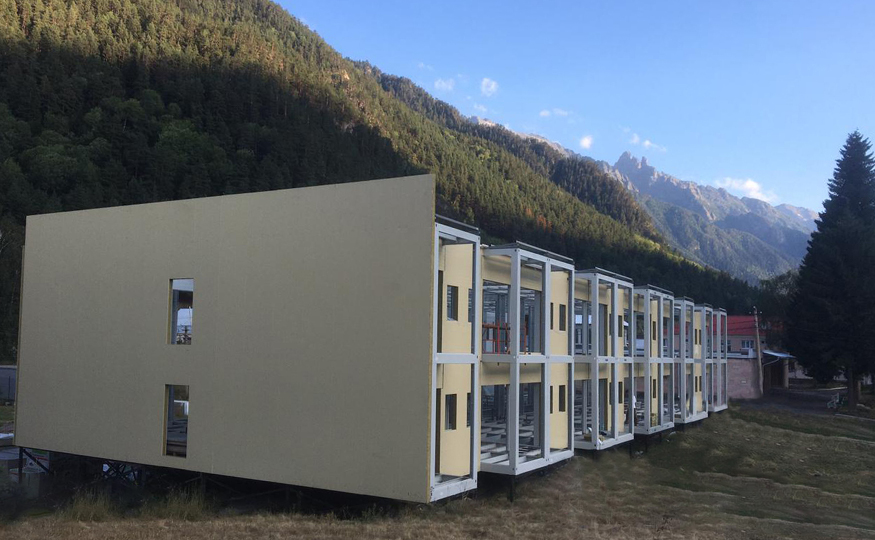 В Карачаево-Черкессии возводится современная гостиница на основе модульной технологии