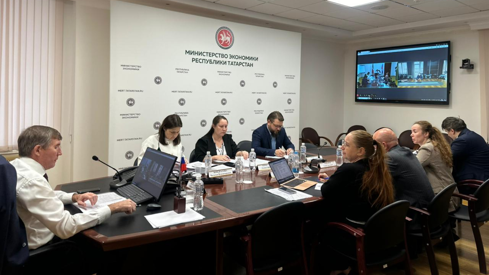 В Минэкономики состоялось обсуждение вопросов реализации инвестиционного проекта концерна «Дорхан» В Минэкономики состоялось обсуждение вопросов реализации инвестиционного проекта концерна «Дорхан»
