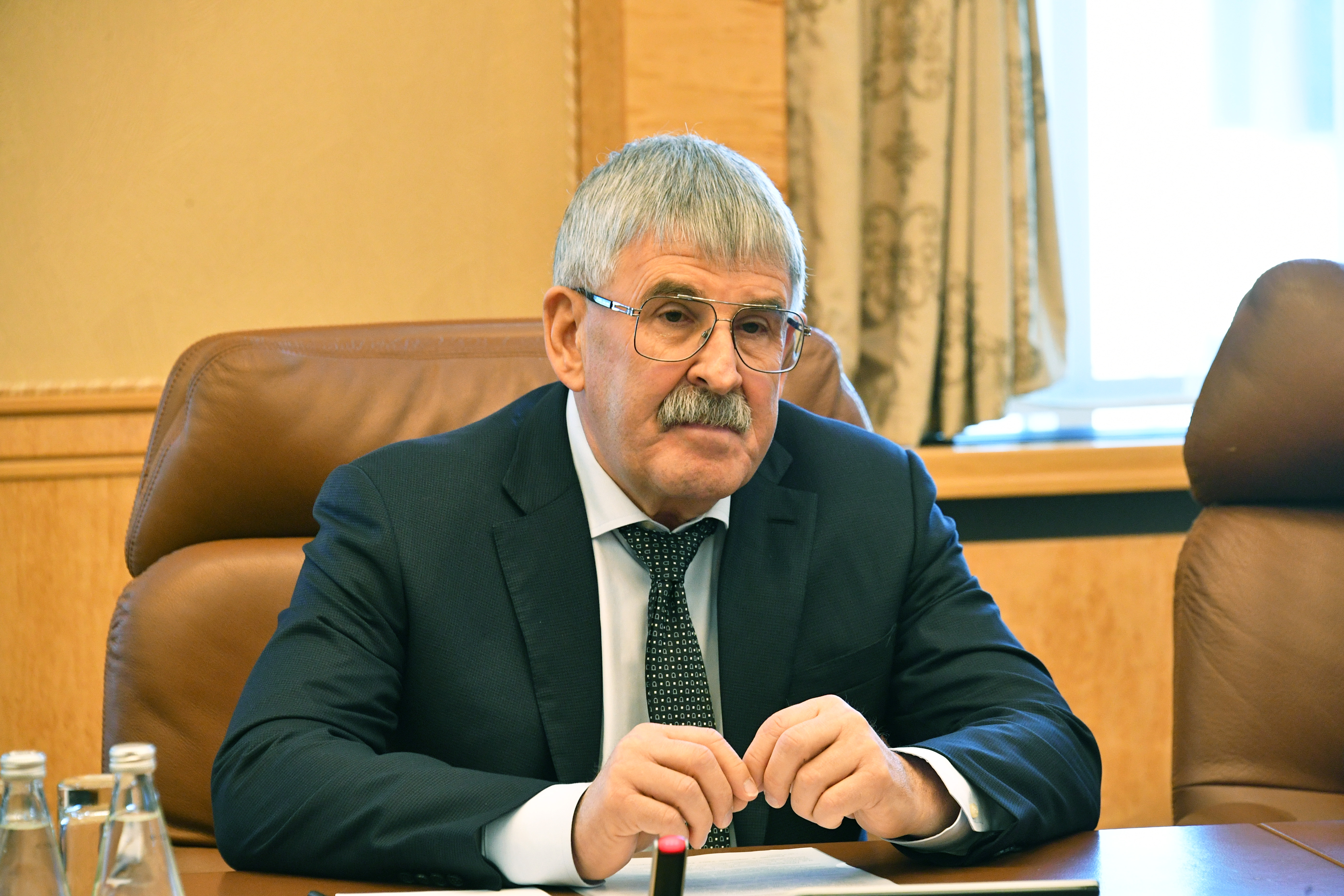 Раис РТ встретился с основателем концерна «DoorHan» Раис РТ встретился с основателем концерна «DoorHan»